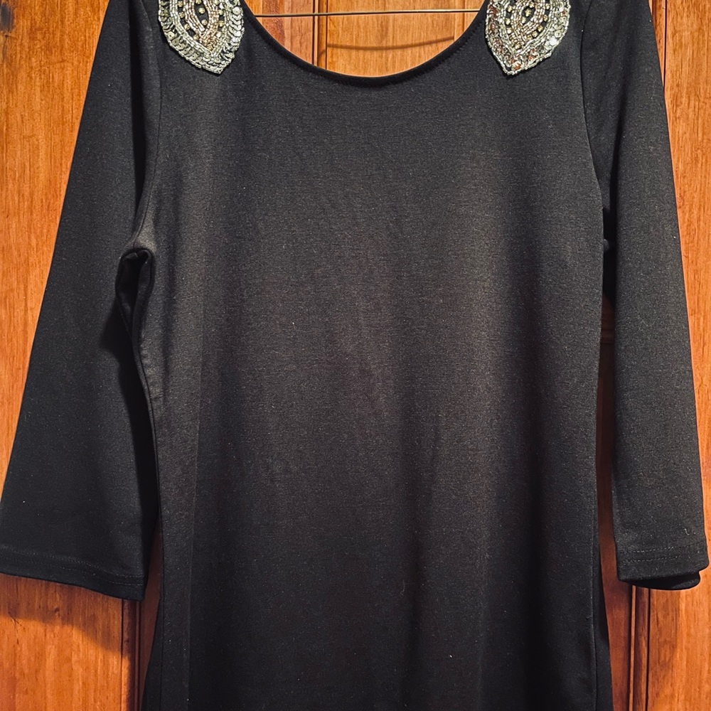 Black Top - Picture 2 of 3